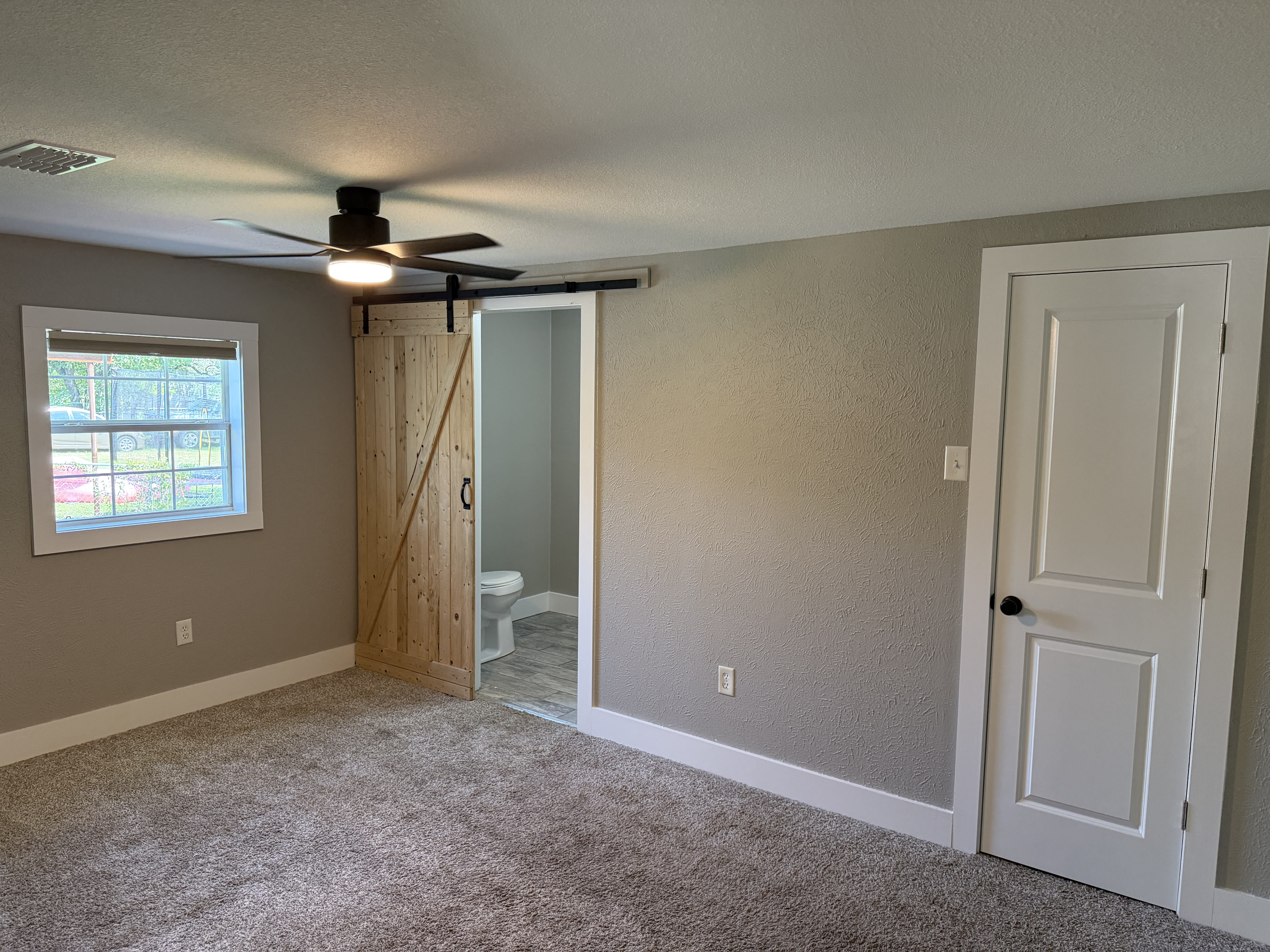 685 South 1st Avenue – photo 4