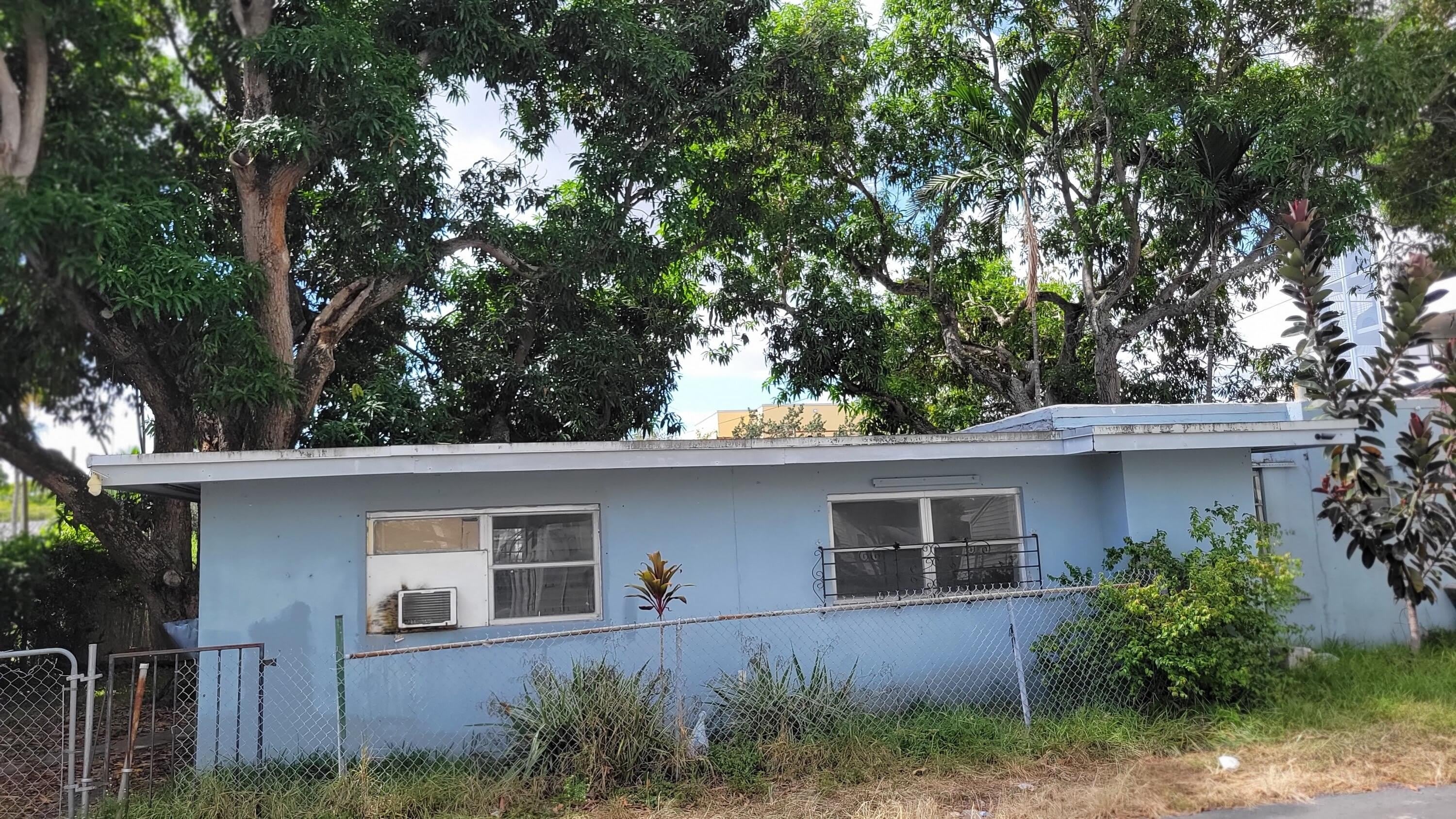 1735 JACKSON Street – photo 2