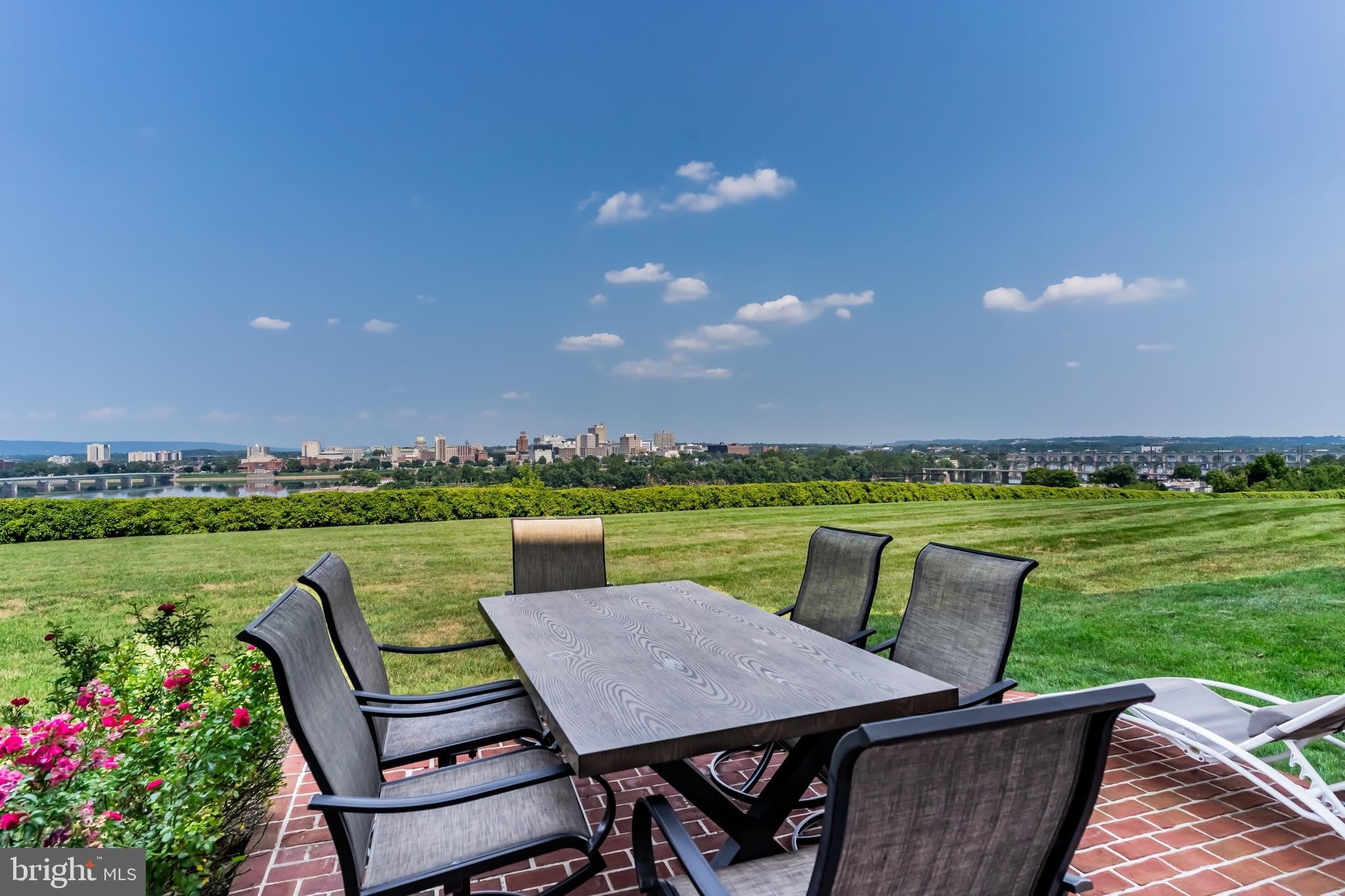 543 BRIDGEVIEW Drive – photo 4
