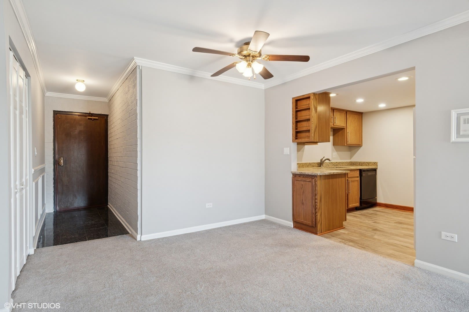 114 E Bailey Road – photo 4