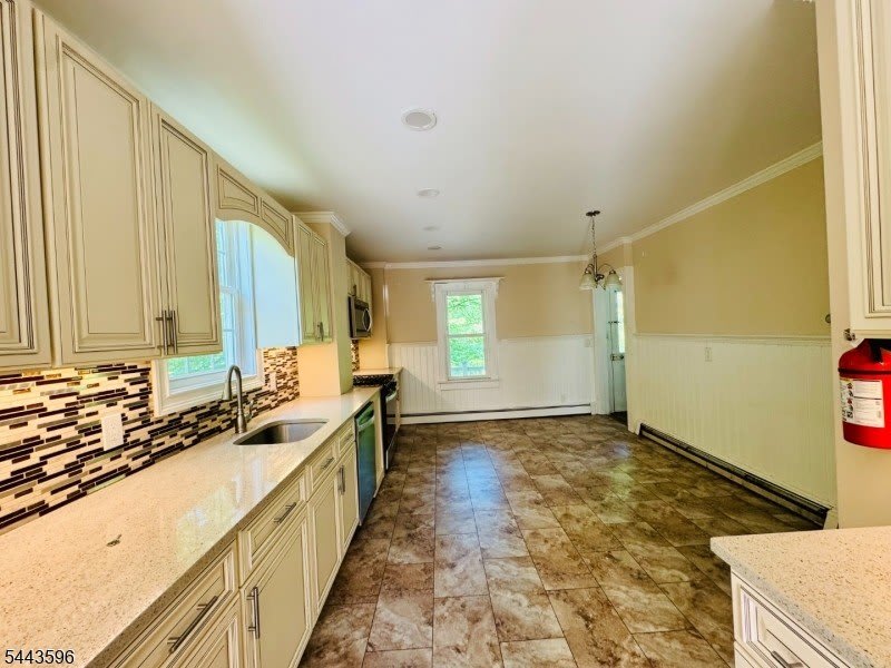 41 W Main St – photo 4