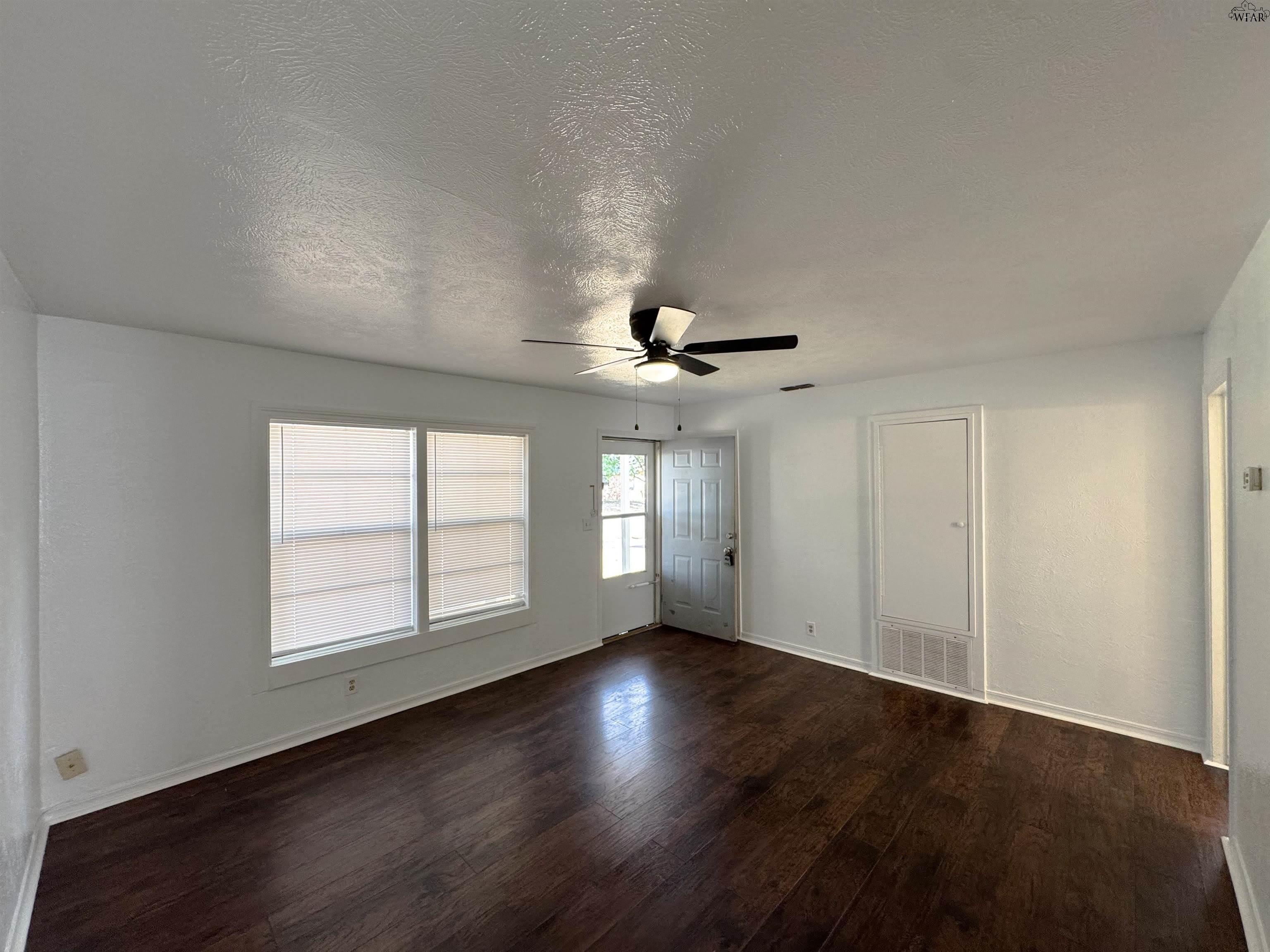 4328 FEATHERSTON AVENUE – photo 2