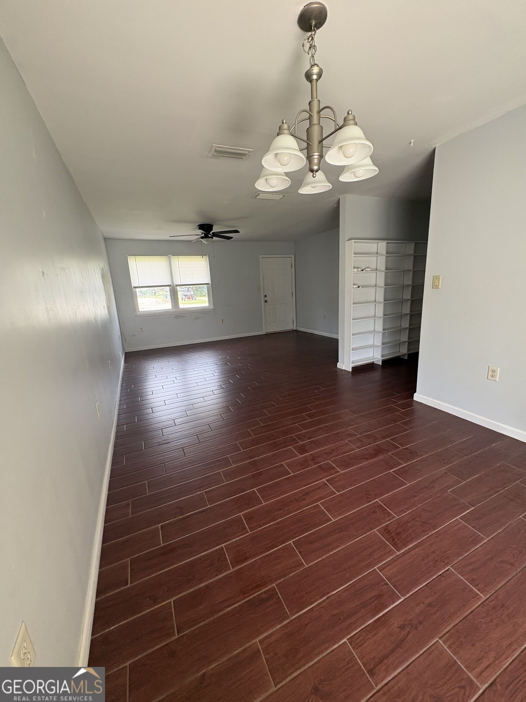 542 Chateau Circle – photo 3