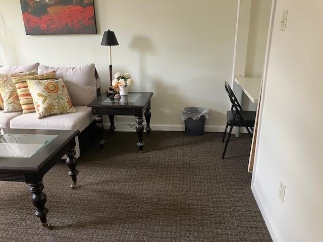 81 Portsmouth Avenue – photo 5