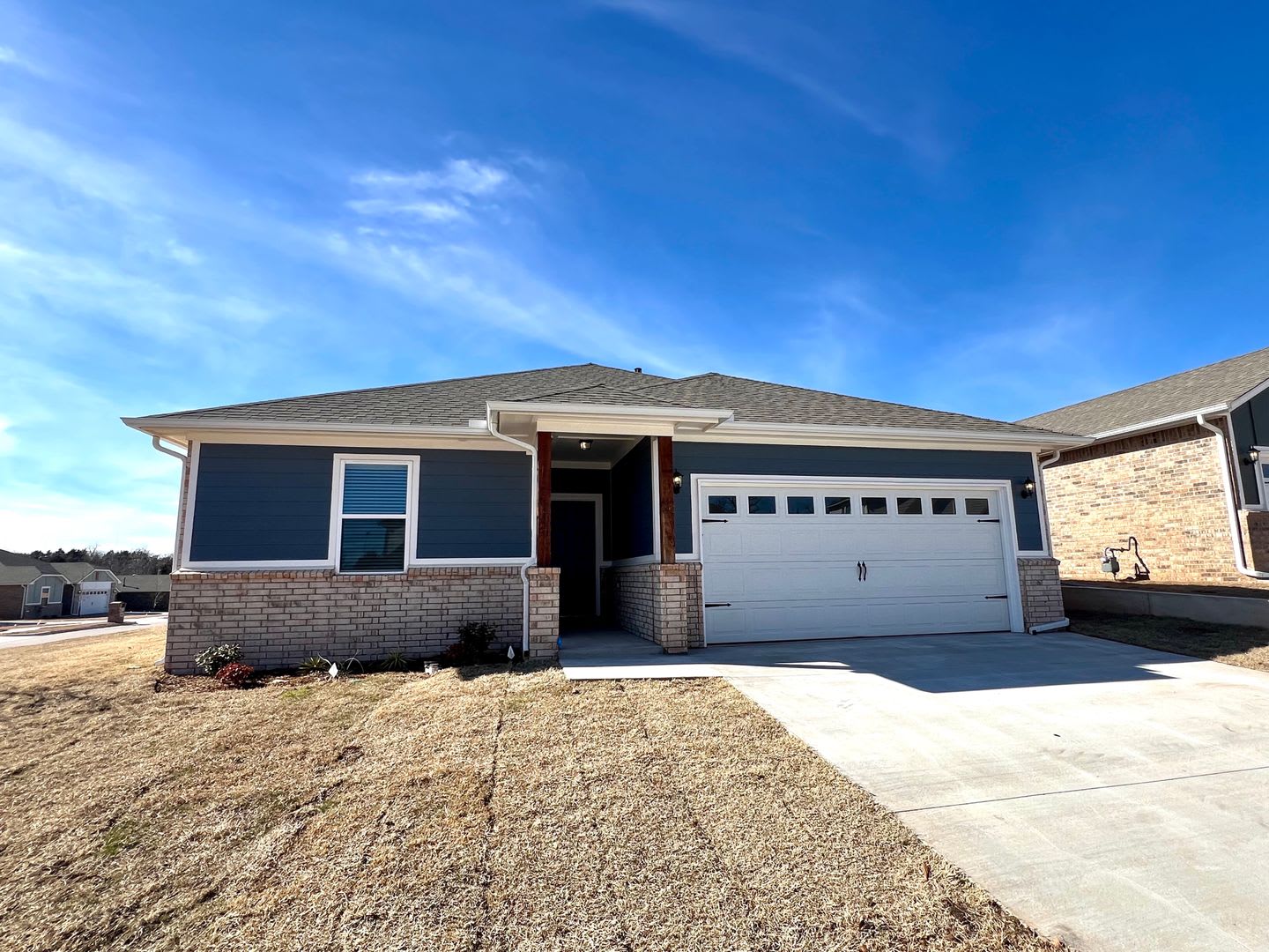 4 Bedroom 2 Bathroom 2 Car Garage Home in Oakdale School District – photo 2