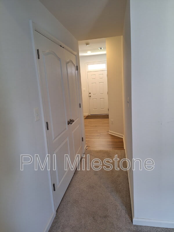 408 Slick Terrace – photo 5
