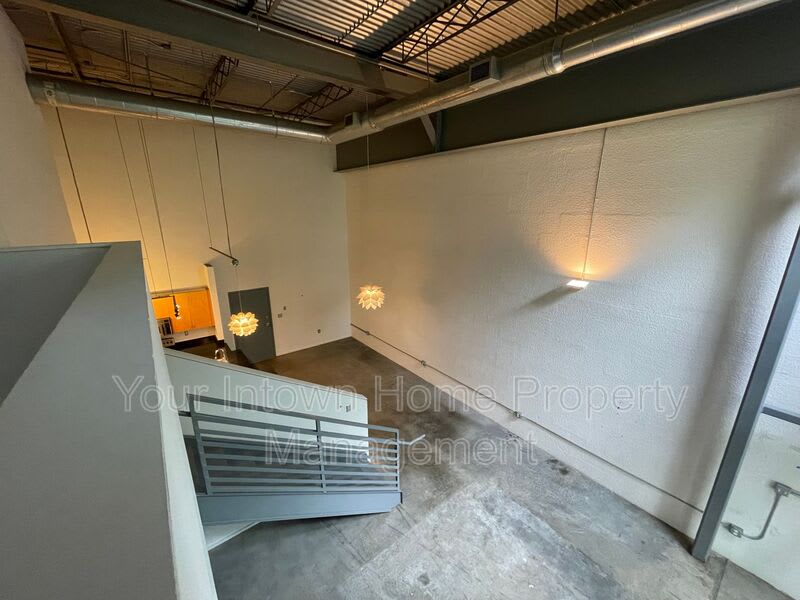 195 Arizona Avenue – photo 5