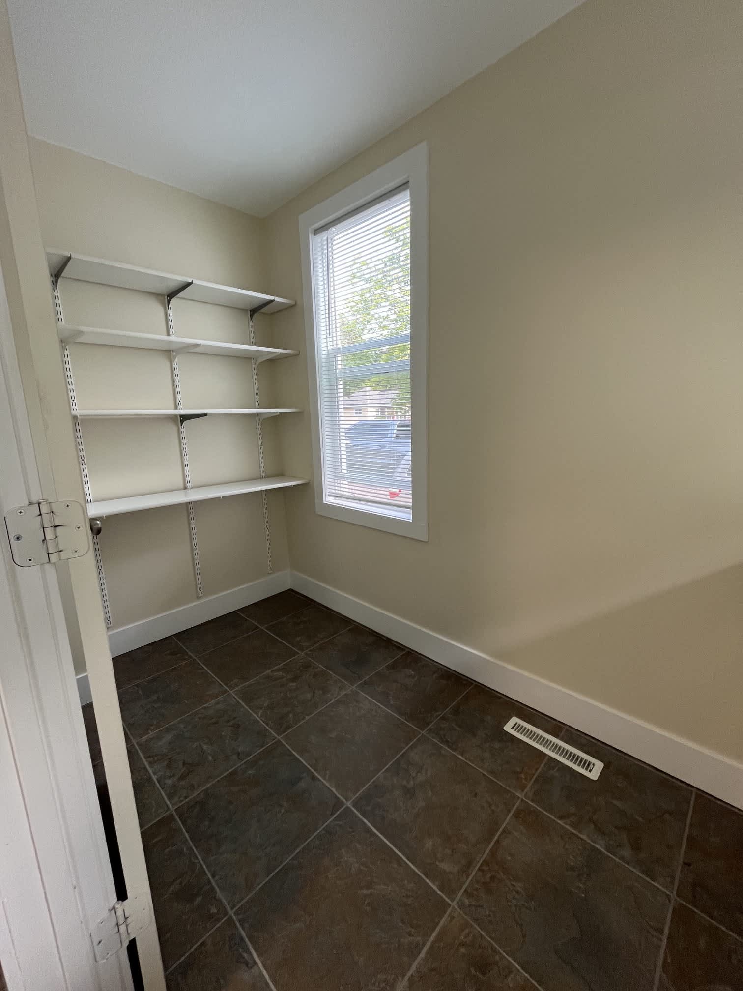 556 Franklin Street – photo 4