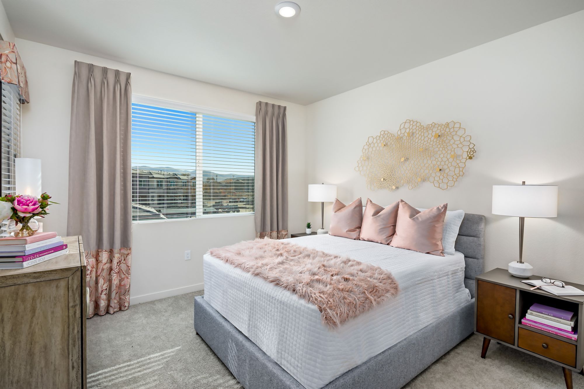 Esprit Townhome Apartments – photo 4