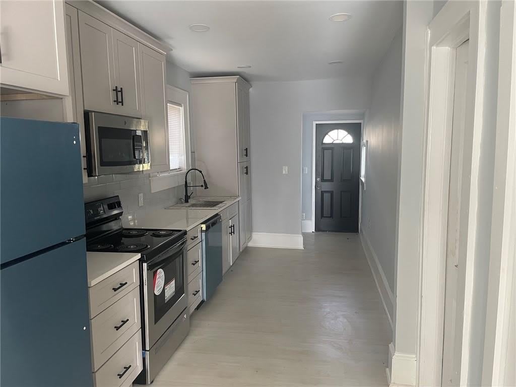 1619 Stokes Avenue SW – photo 4