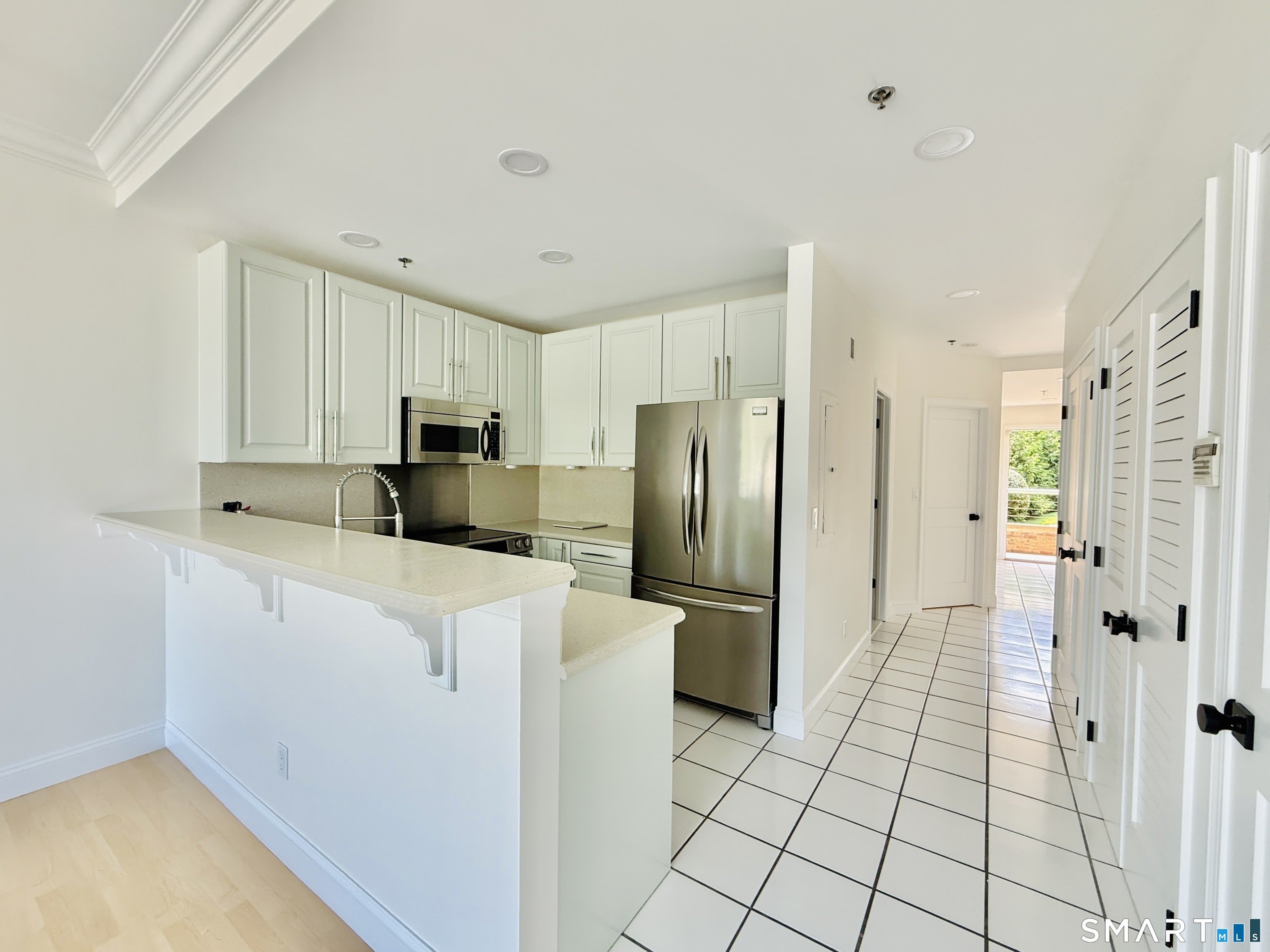 98 Southfield Avenue – photo 5