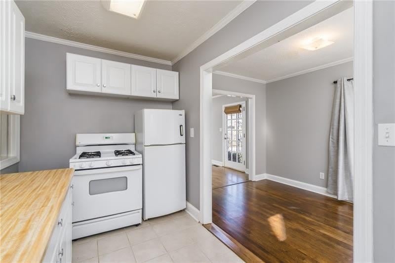 312 Phillips Drive SE – photo 4