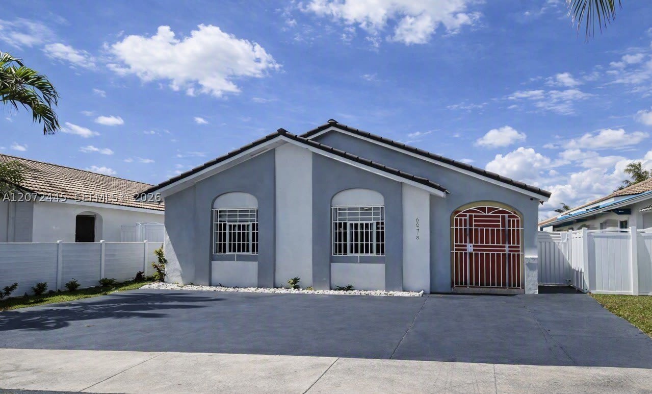 6978 W 25Th Ave – photo 1