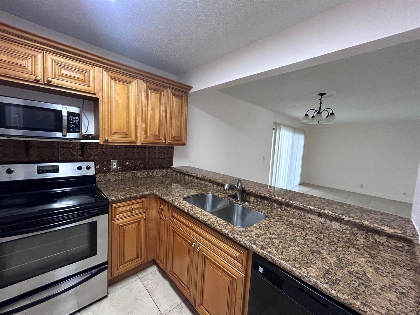 Ground Floor 1Br 1Ba With Lake View In Palm Beach Grande – photo 5