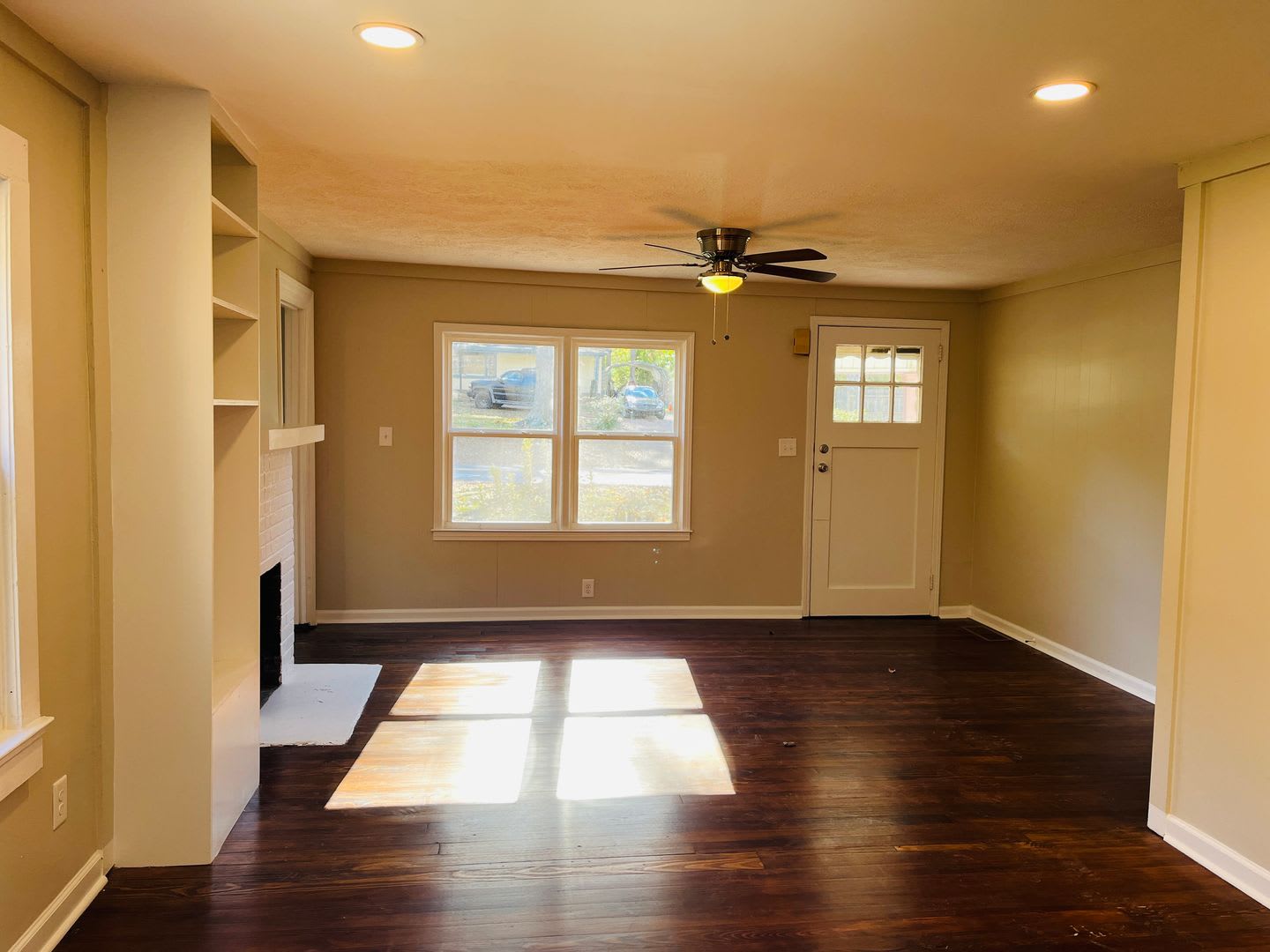 Wow! Renovated 3 bedroom home in Fairburn! Must See! – photo 5