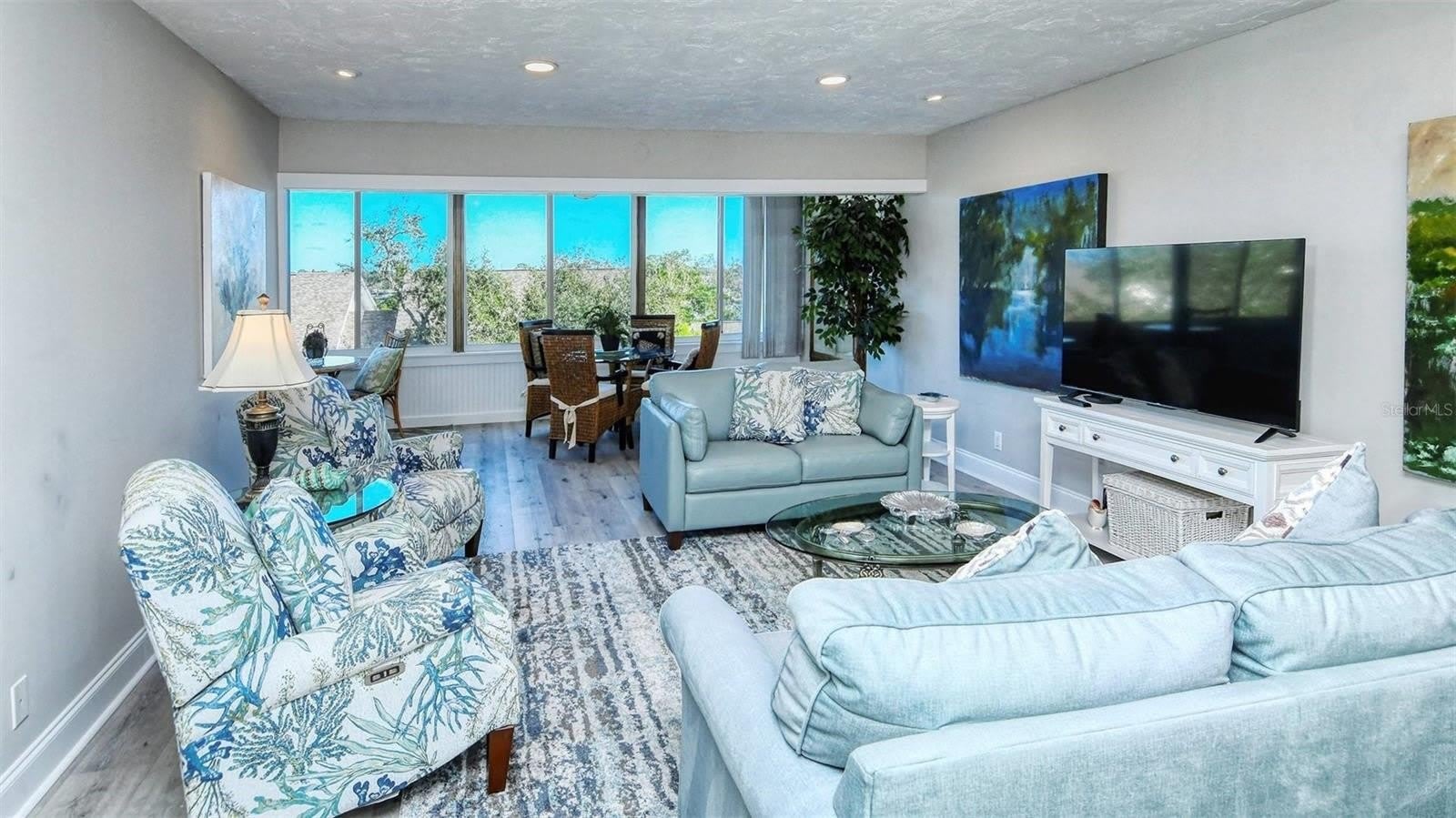 1255 E PEPPERTREE Drive – photo 2