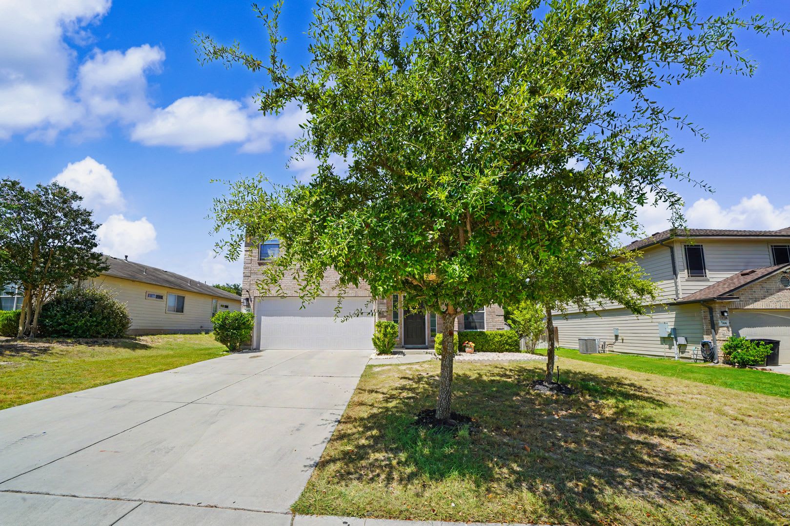 Spacious Schertz Home with Game Room – photo 3