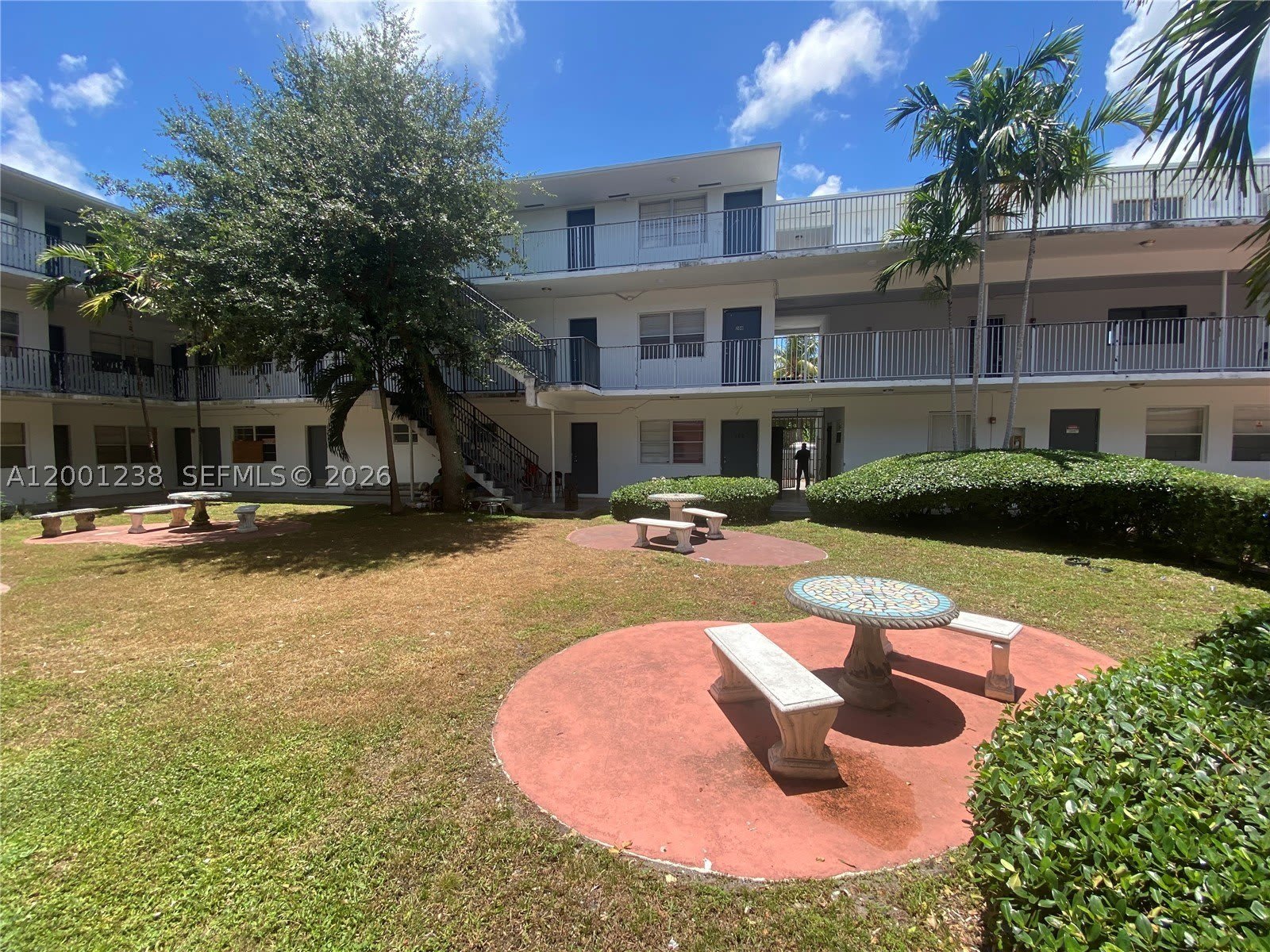 13700 NE 6th Ave – photo 5