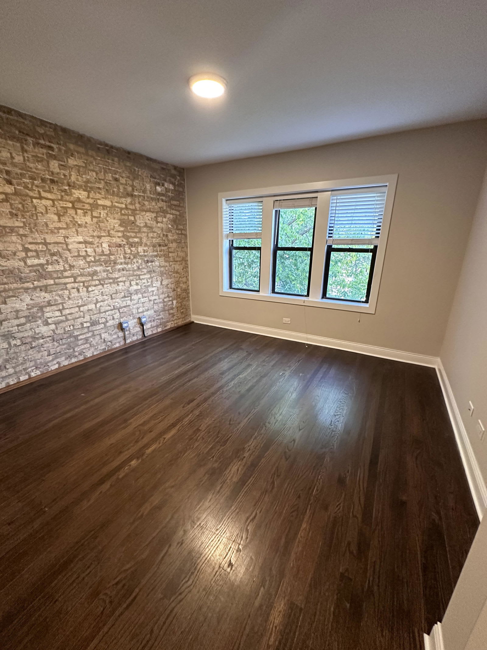 2230 North Sawyer Avenue – photo 2