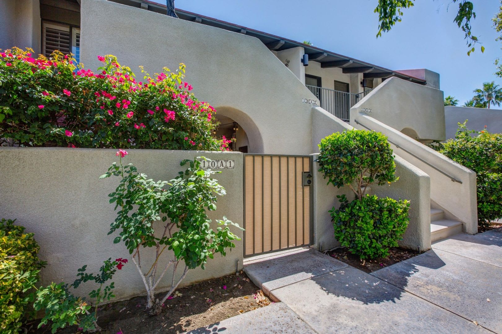 Stylish Ground-Floor Condo in Gated Palm Springs Community – photo 1