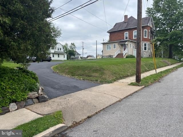 127 W CHESTER Pike – photo 4