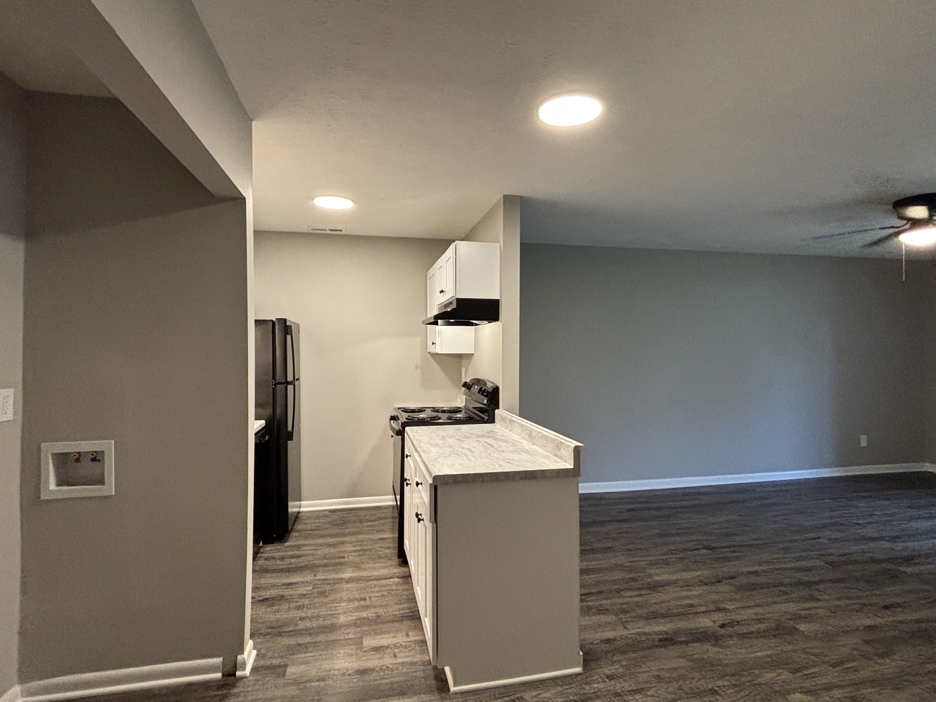 1123 Southwood Drive New 1Unit 7 – photo 3