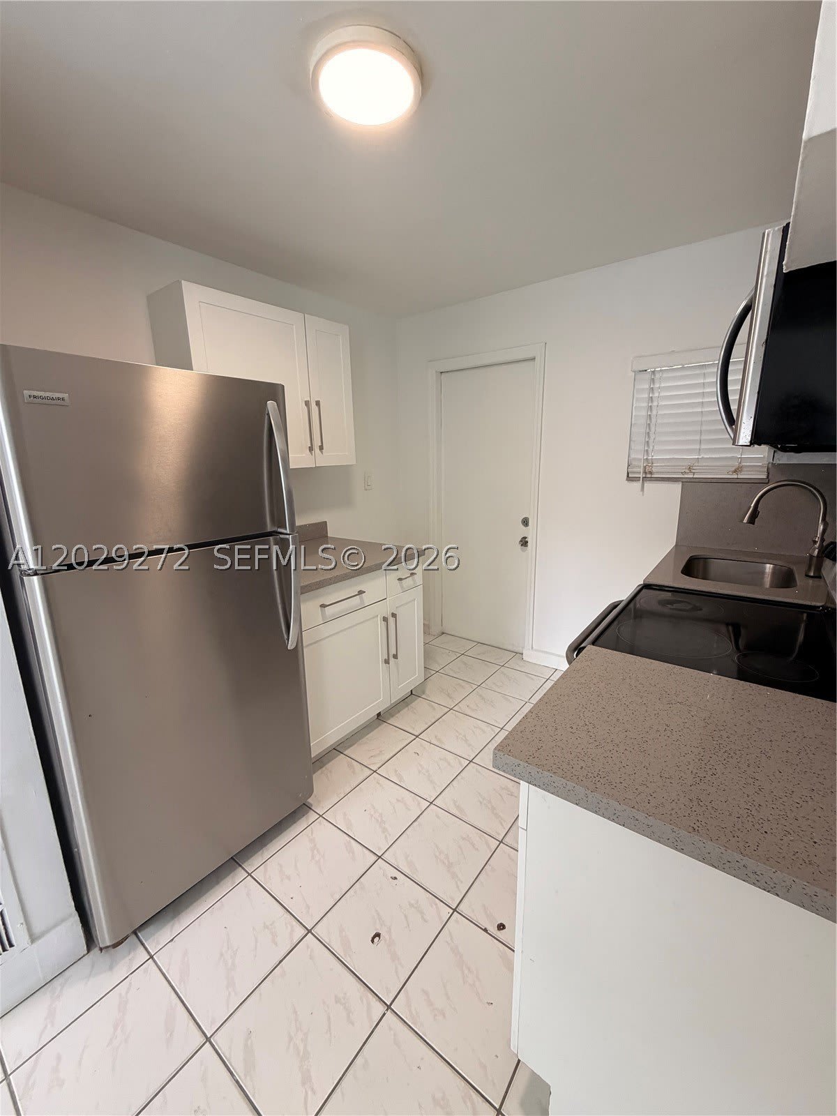 2420 NW 31st St – photo 4
