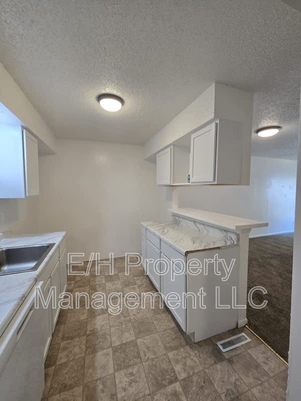 8728 East Arthur Circle – photo 4