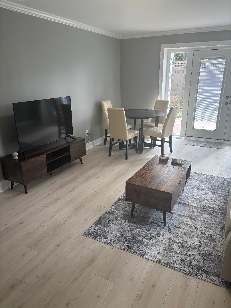 225 West Young Street – photo 5
