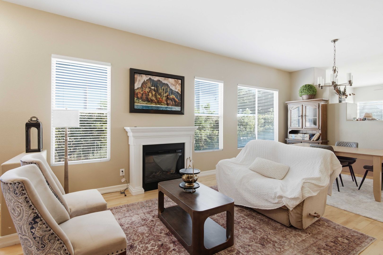 Gorgeous Single Story Home in Santa Clarita! – photo 3