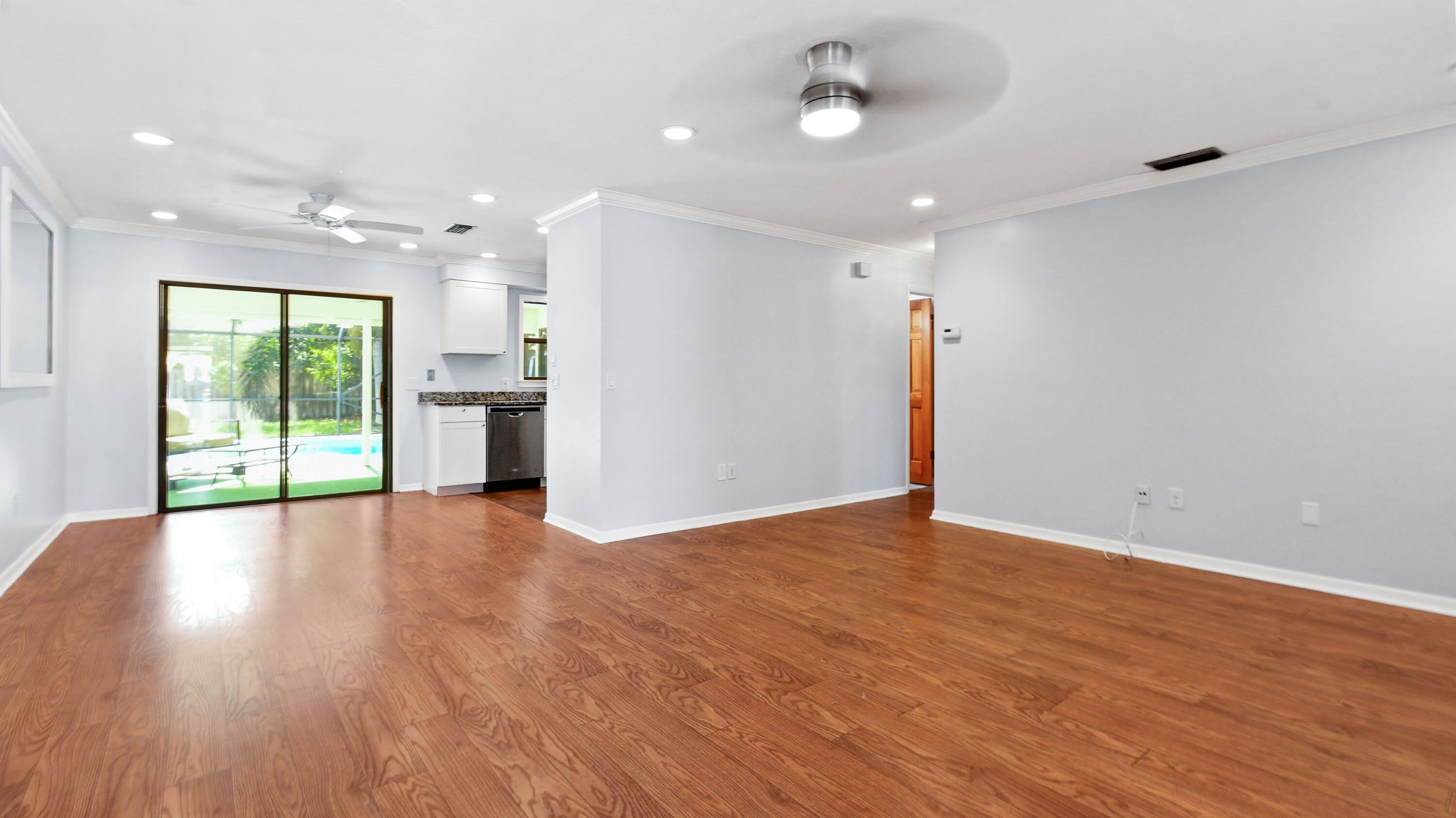 2374 SE Marseille Street – photo 4