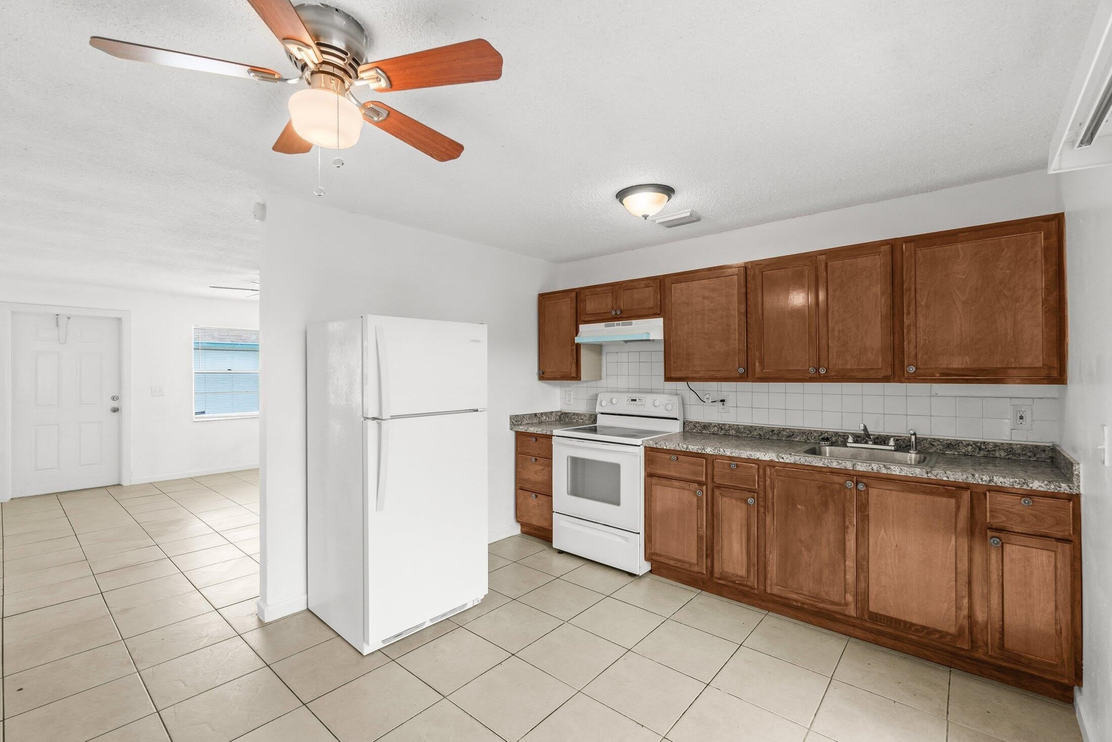 4790 Gulfstream Road – photo 5