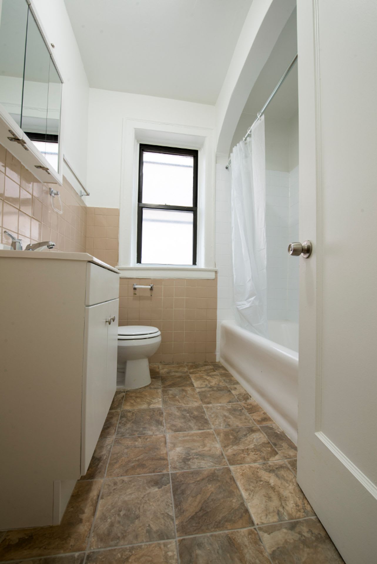 433 W Wellington Ave – photo 5