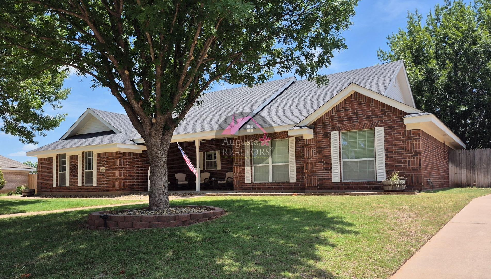 Spacious 4 Bedroom Home – photo 2