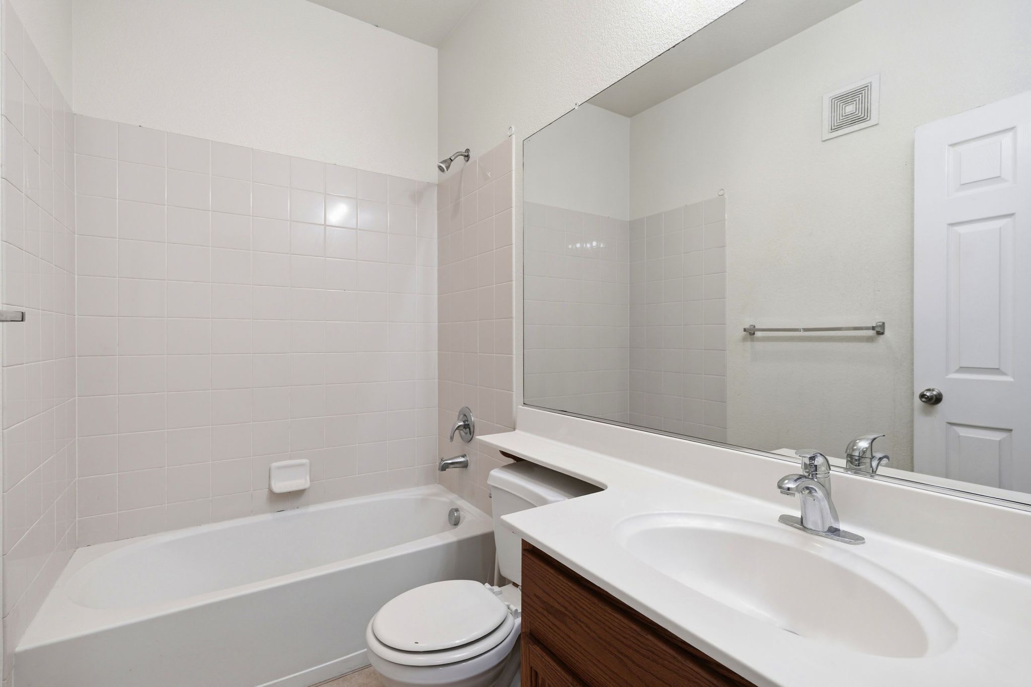 425 Regatta Ln – photo 4