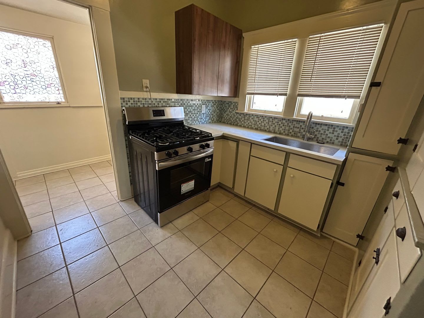 Detached Cottage in Cortez Hills! – photo 5
