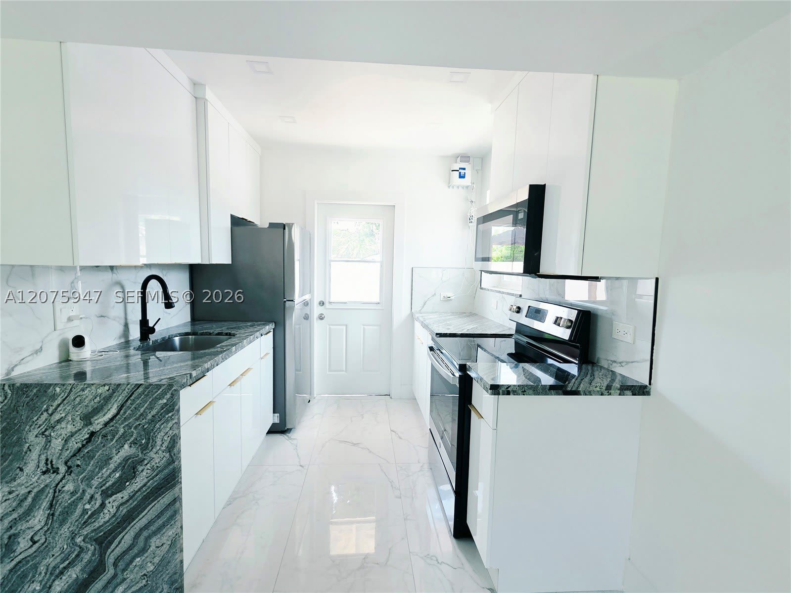 5301 NE 17th Ave – photo 5