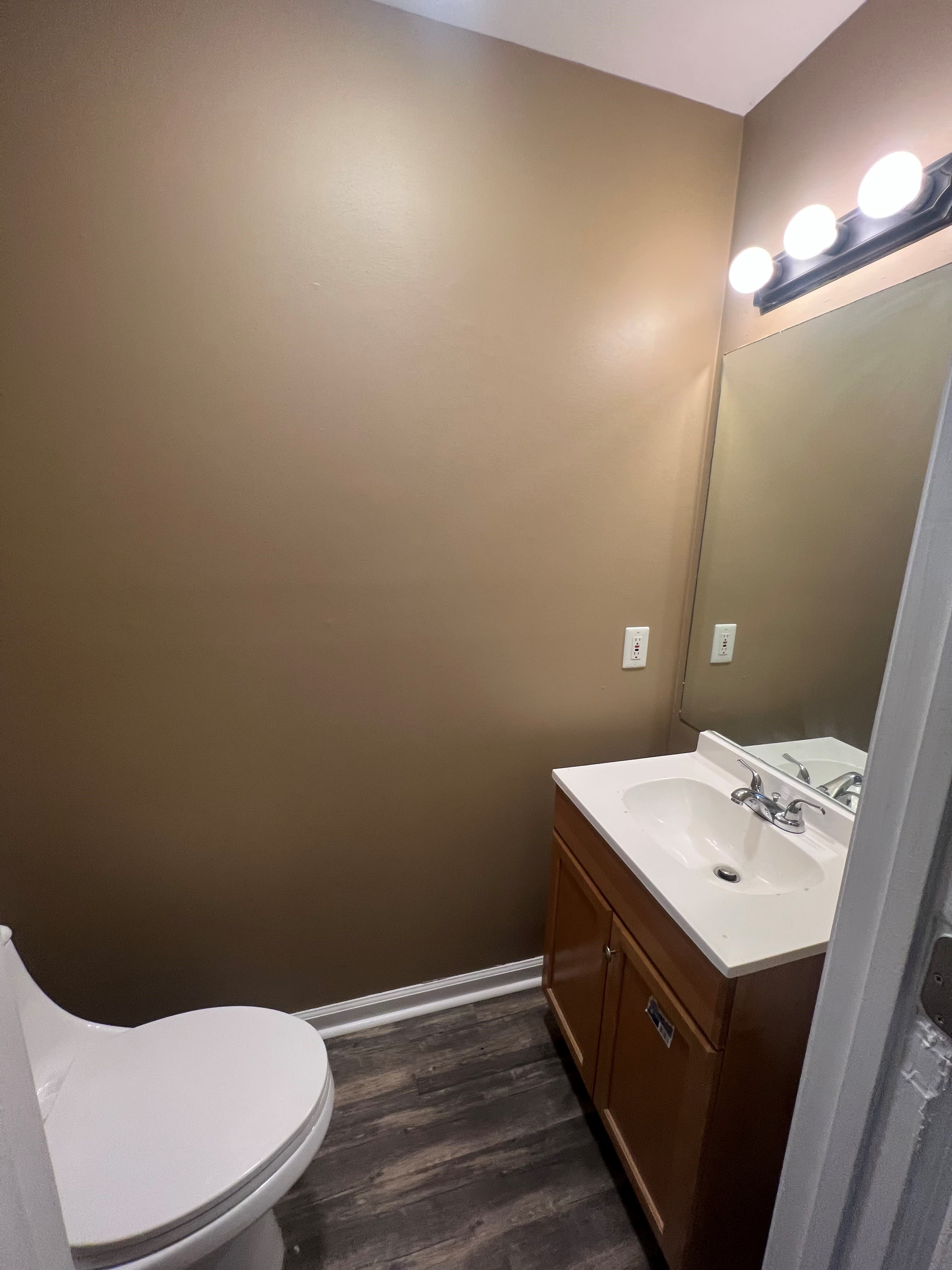 1052 Merrick Dr – photo 4