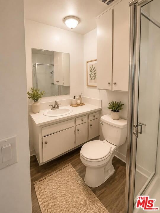 18414 Collins St – photo 5