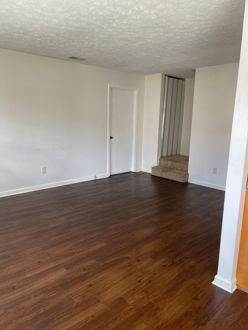 257 University Dr 2 – photo 2