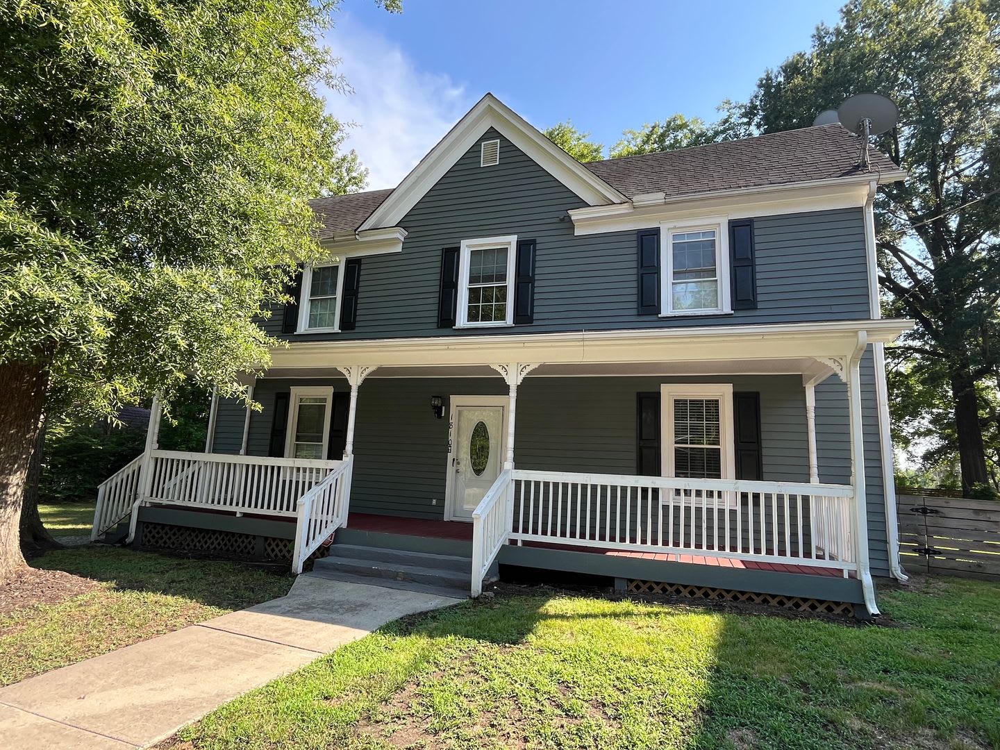 Offering Refundable Application Fees 150 Move In Promotion Charming 3Bd 2Ba Durham Home With Large Yard Located Only 5 Minutes From Downtown Durham – photo 2