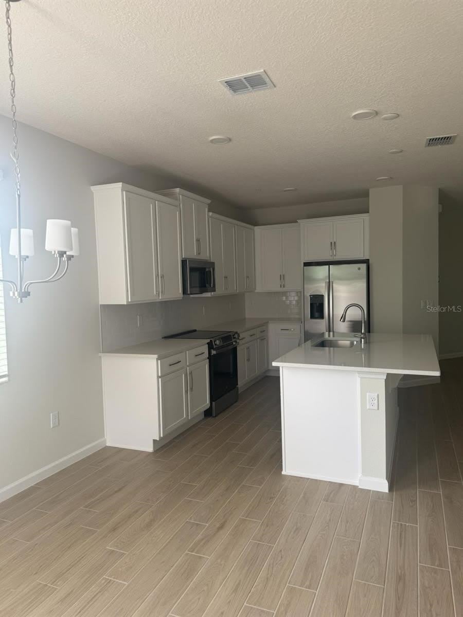 564 Pothos Street – photo 5