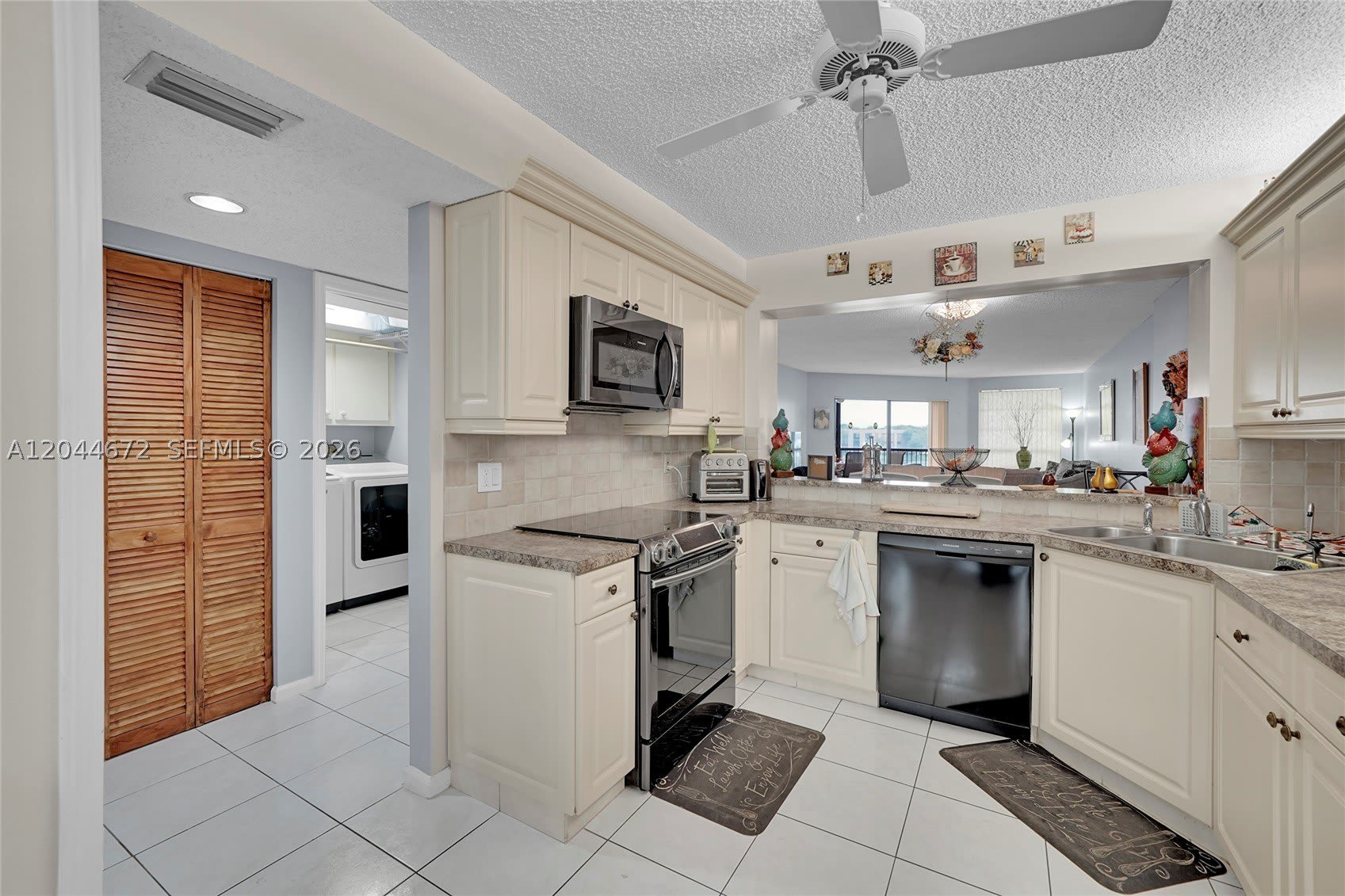 7250 Fairfax Dr – photo 2