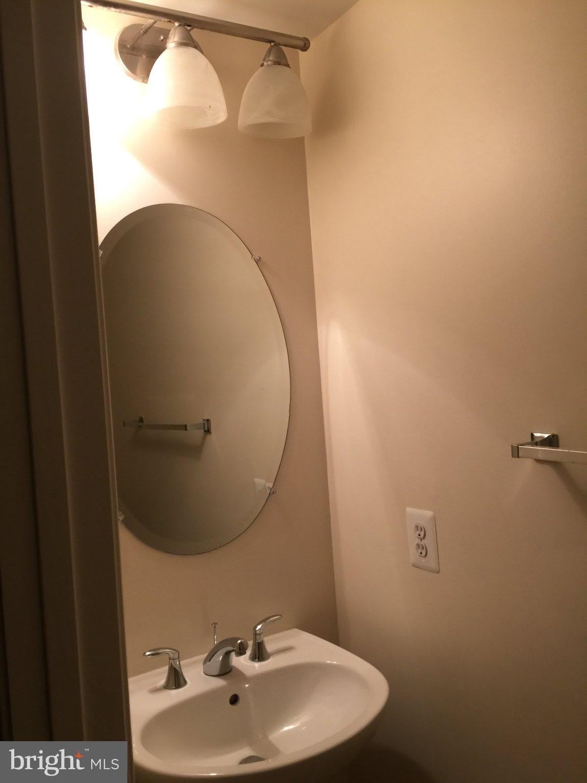 2404 ALMHOUSE Drive – photo 5