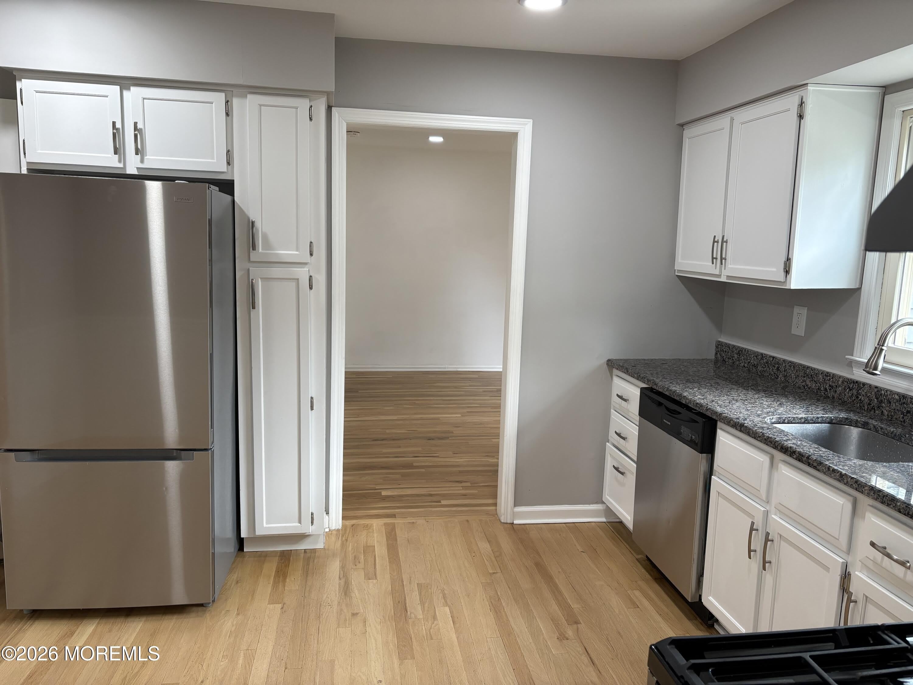 19 Lennox Avenue – photo 3