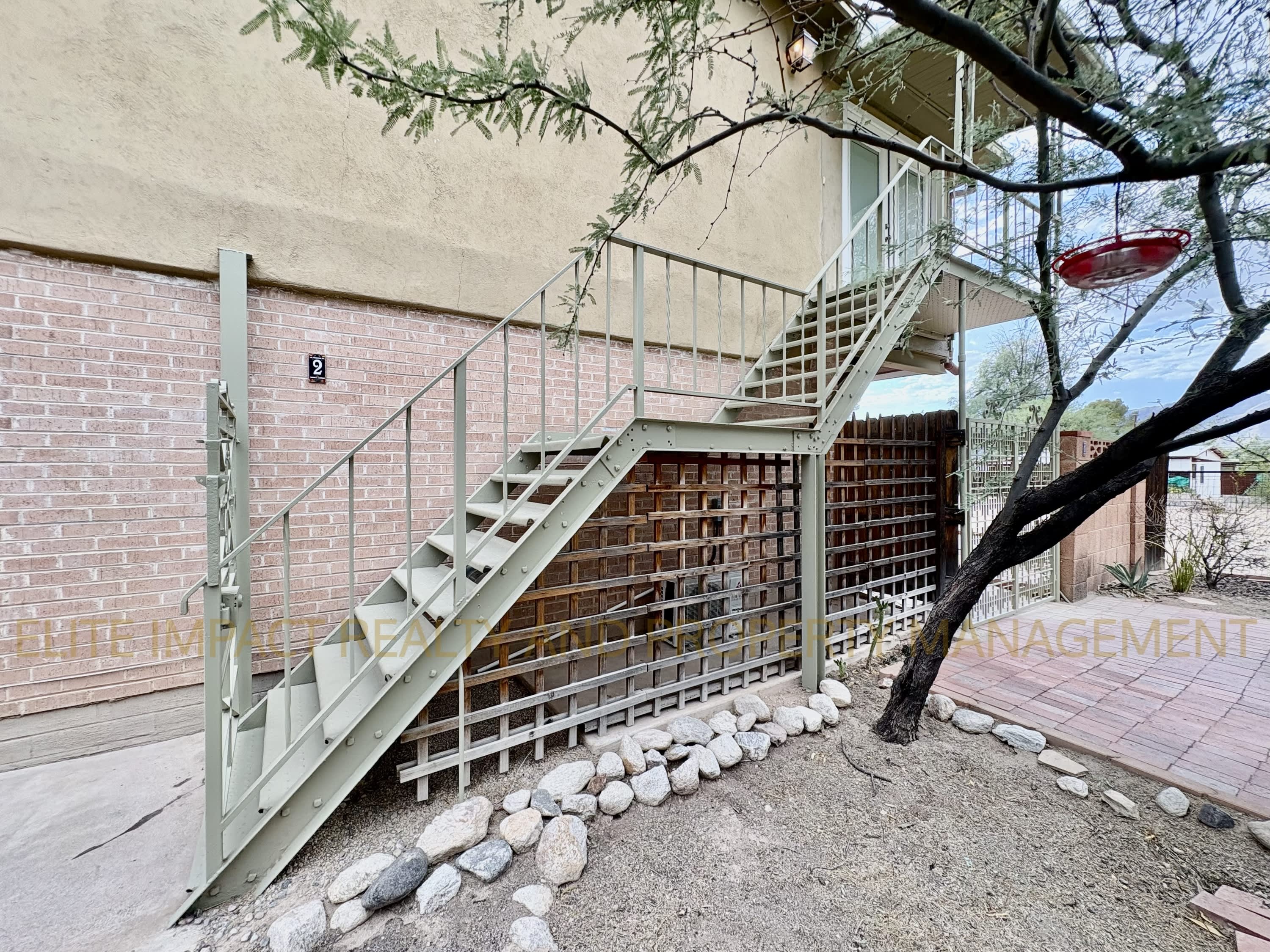 2819 North Woodland Avenue – photo 2