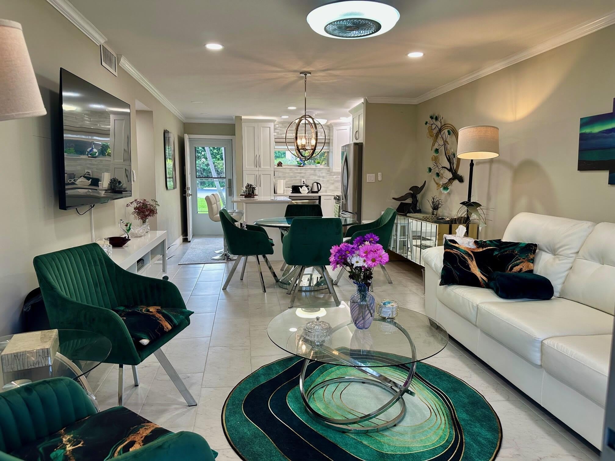 2721 Garden Drive N – photo 2
