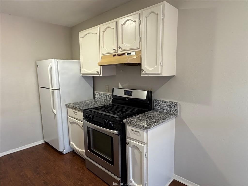 802 Navidad Street – photo 4