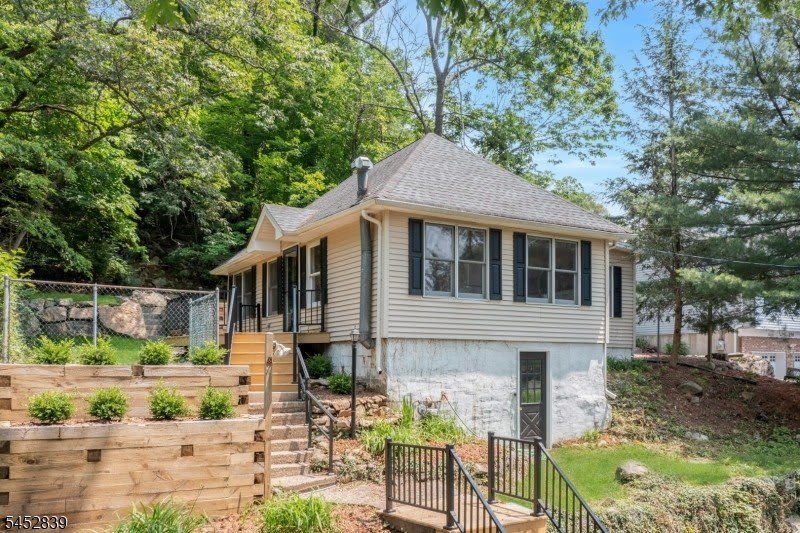 358 Lakeview Ave – photo 1