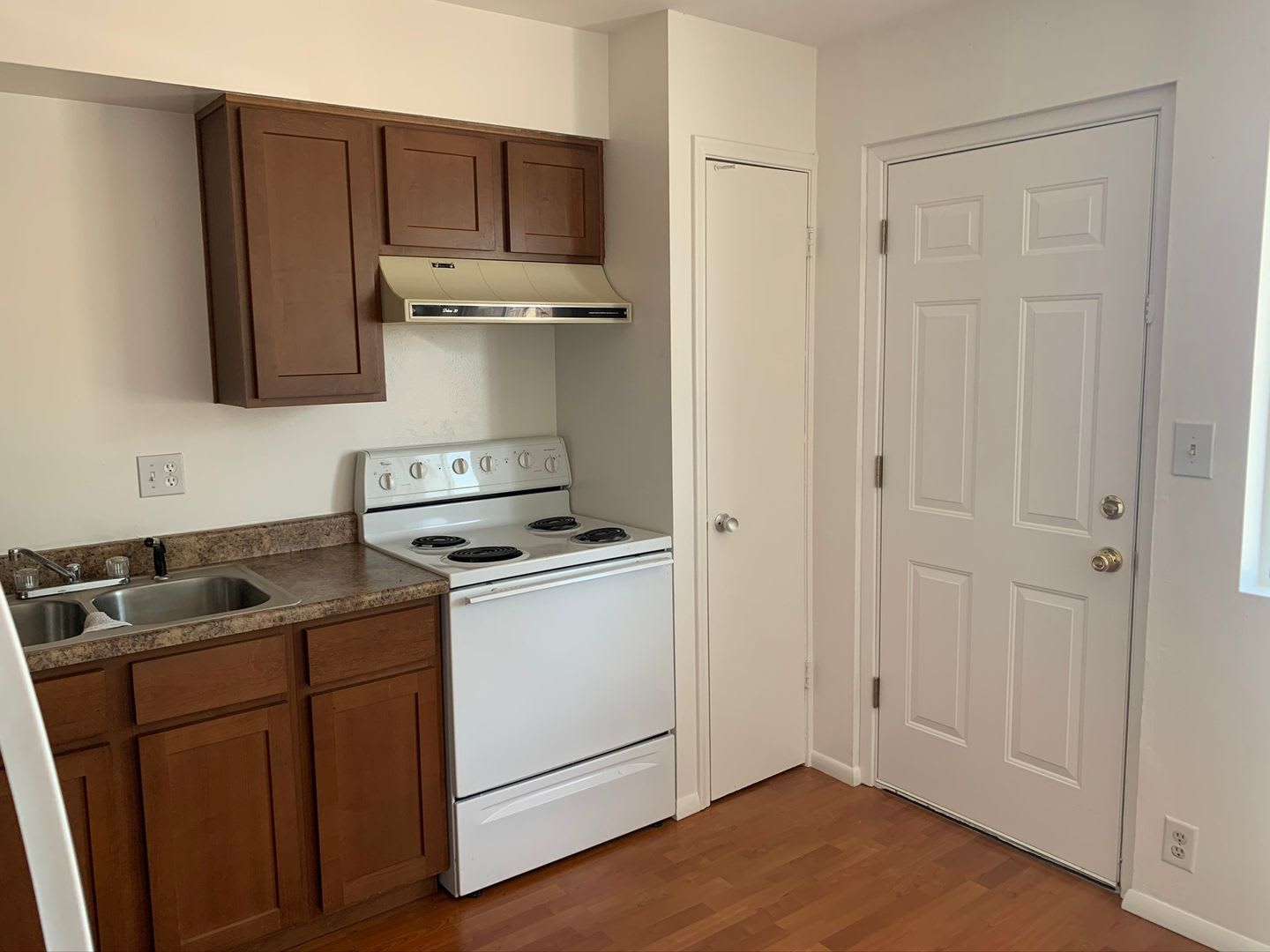 COMING SOON --- Tempe 1BD/1BA condo for rent! – photo 3